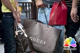 奢侈品與電商,天生死敵?有一些破冰變化正在發(fā)生